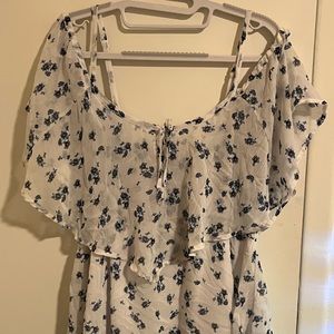 TORRID COLD SHOULDER TOP🌸